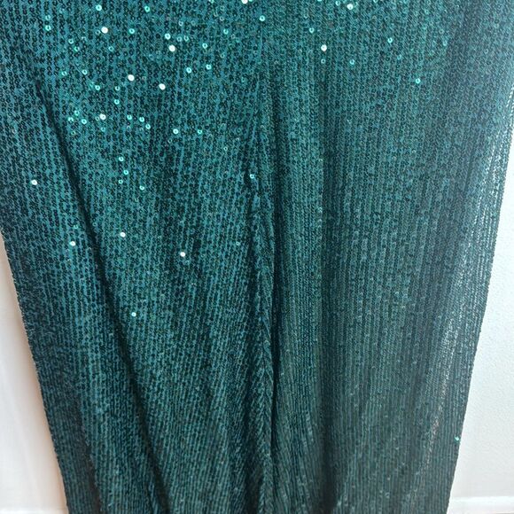 Ieena Mac Duggal 26988 - V-Neck Cowl Back Gown dress in emerald green size 8 - Picture 11 of 14